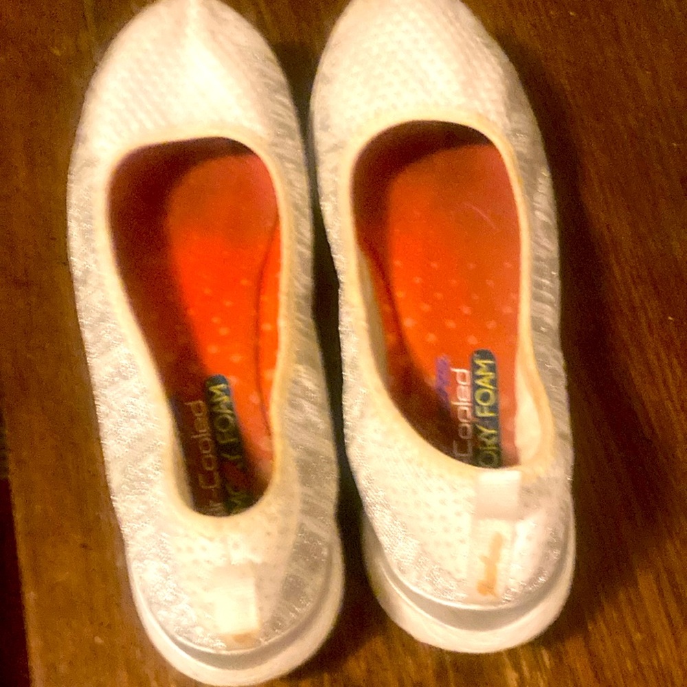 Sketchers air cooled memory foam slip ons. US size 9